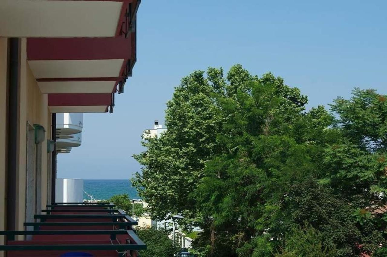 Aron Hotel Rimini Exteriör bild