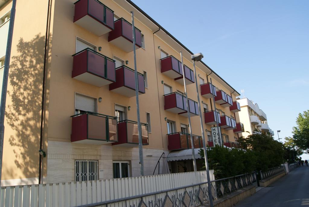 Aron Hotel Rimini Exteriör bild