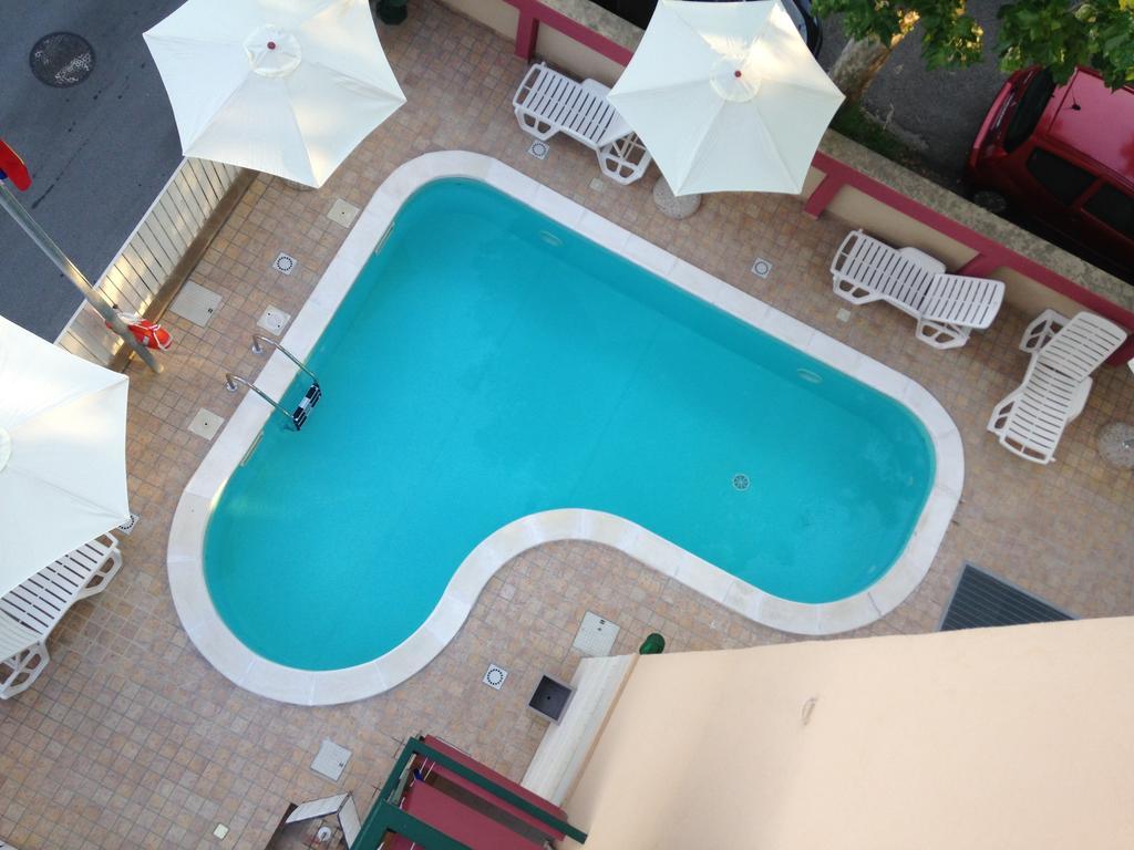 Aron Hotel Rimini Exteriör bild